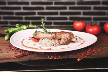 Masada nefis et yemeği. 