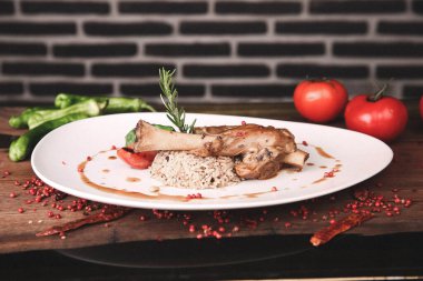 Masada nefis et yemeği. 