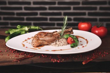 Masada nefis et yemeği. 