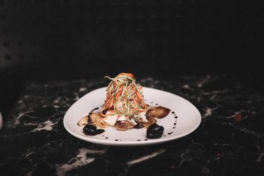 Masada nefis et yemeği. 