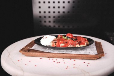 Masada nefis et yemeği. 