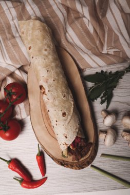 Lezzetli et eti, Türk kebap, sandviç dürümü.