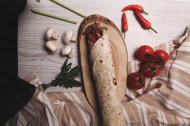 Lezzetli et eti, Türk kebap, sandviç dürümü.