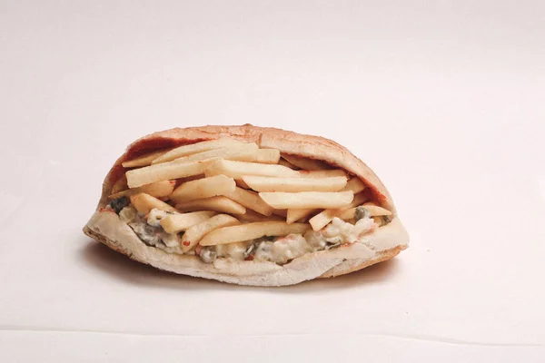 Heerlijke Zelfgemaakte Hotdog Tafel Met Frites — Stockfoto