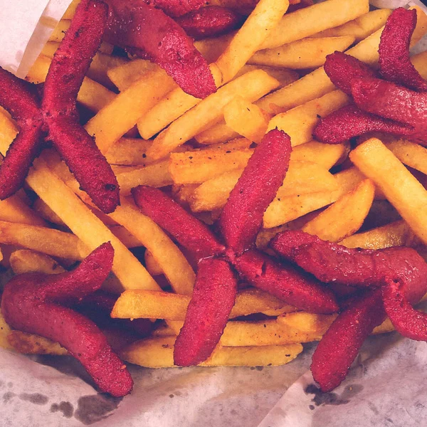 Delicioso Plato Aperitivos Papas Fritas Aros Cebolla Rollos Primavera Salchichas —  Fotos de Stock