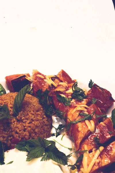 Turkish Beyti Kebap Garnished Vegetables — Stock Photo, Image