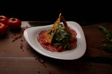 Yerel şeflerin pişirdiği ilginç yemekler.