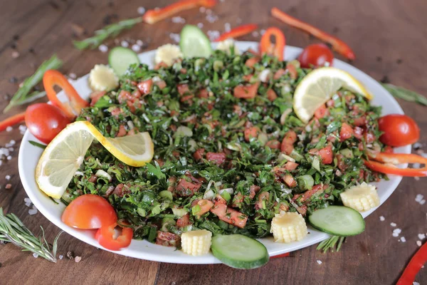 Fräsch Sallad Tallrik Med Blandade Gröna — Stockfoto