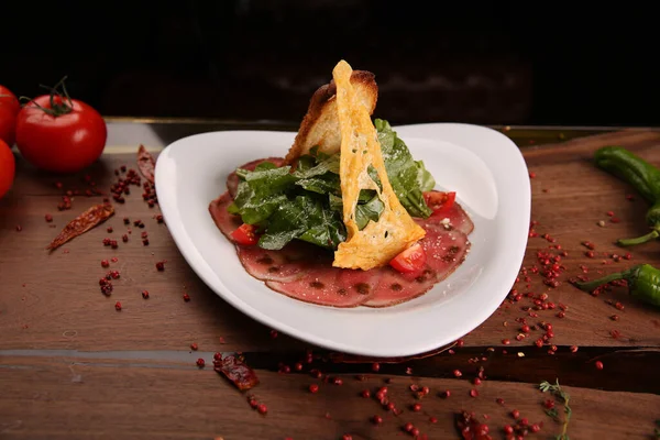 Yerel şeflerin pişirdiği ilginç yemekler.