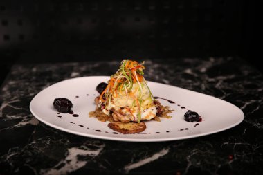 Masada nefis et yemeği. 