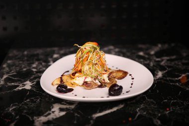 Masada nefis et yemeği. 