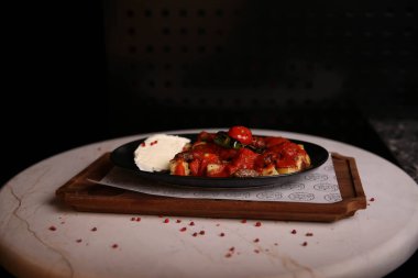 Masada nefis et yemeği. 