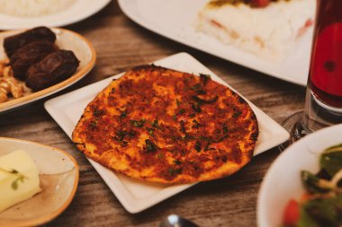 Türk lahanası, fındıklı lahana. İyi pişmiş lahana çorbası..