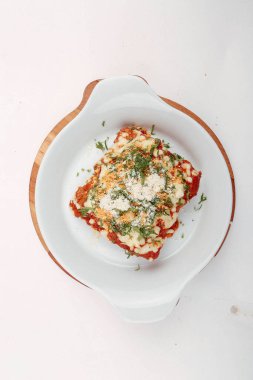 Yerel şeflerin pişirdiği ilginç yemekler.