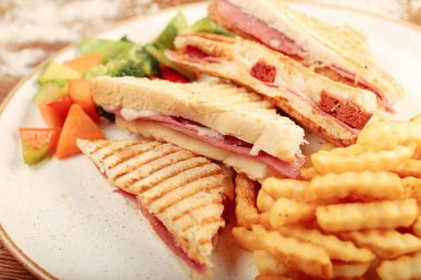 Geleneksel Türk tostu, lezzetli kahvaltı