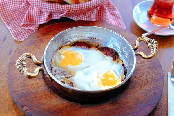 Delicioso Huevo Revuelto Mesa —  Fotos de Stock