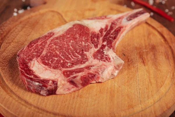 Groot Varkensvlees Rauw Vlees Stuk Klaar Koken — Stockfoto