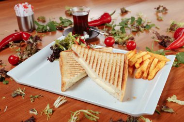 Geleneksel Türk tostu, lezzetli kahvaltı