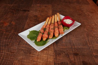 Yerel şeflerin pişirdiği ilginç yemekler.