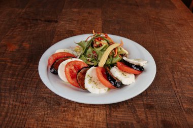 Yerel şeflerin pişirdiği ilginç yemekler.