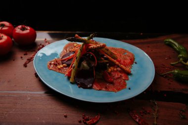 Yerel şeflerin pişirdiği ilginç yemekler.