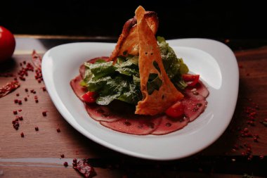 Yerel şeflerin pişirdiği ilginç yemekler.