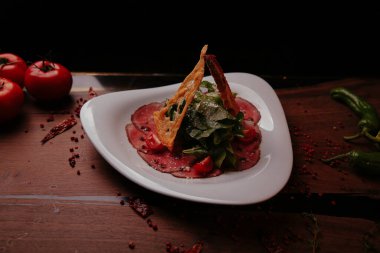 Yerel şeflerin pişirdiği ilginç yemekler.