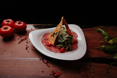 Yerel şeflerin pişirdiği ilginç yemekler.