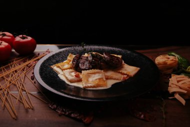 Taze ızgara biftek eti. 