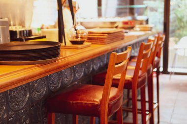 İç mekanda modern dekoratif nesneler