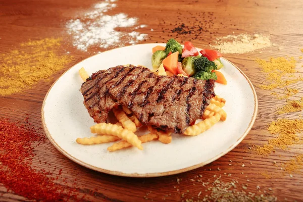 Läckert Köttmjöl Bordet — Stockfoto