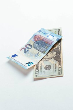 Bize dolar ve euro banknot para