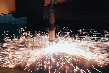 Fabrika, kaynak elemanları ve üretim