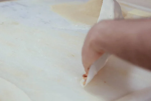 Göra Turkisk Pizza Eller Lahmacun Snabbmat Och Populär Gatumat Medelhavsländerna — Stockfoto