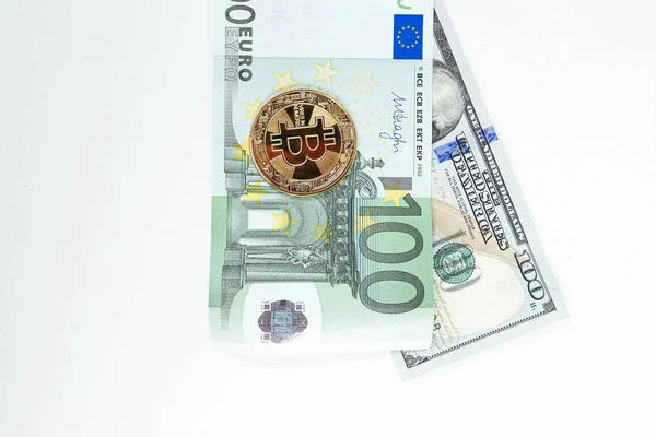 Banknoty Euro Dolary Amerykańskie Bitcoin — Zdjęcie stockowe