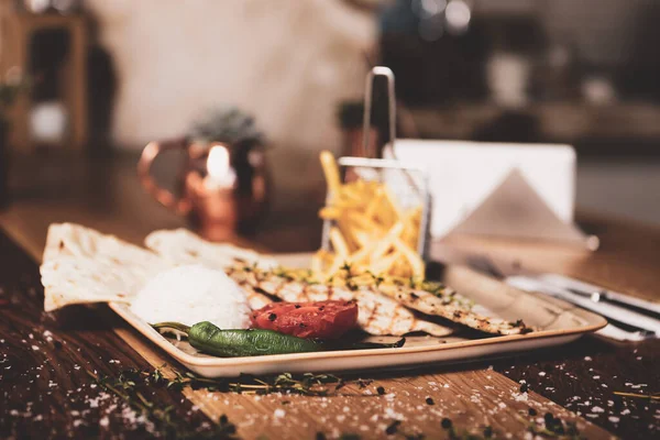 Sabrosa Comida Pollo Mesa — Foto de Stock