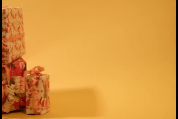 Geschenkdozen Kerstcadeaudozen — Stockvideo