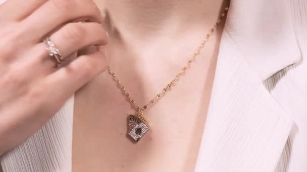 奢华的黄金和钻石珠宝 — 图库视频影像
