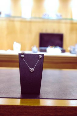 Lüks Altın ve Elmas Mücevher