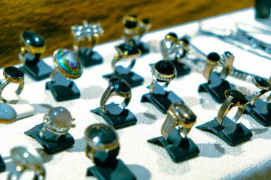 Lüks Altın ve Elmas Mücevher