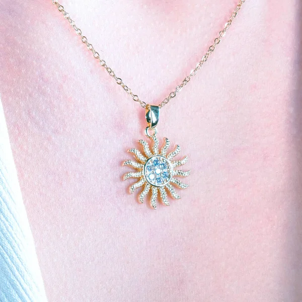 Lüks Altın ve Elmas Mücevher