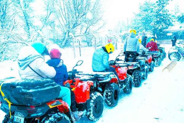 Helmet Sitting Atv Quad Bike Mountains — Fotografia de Stock