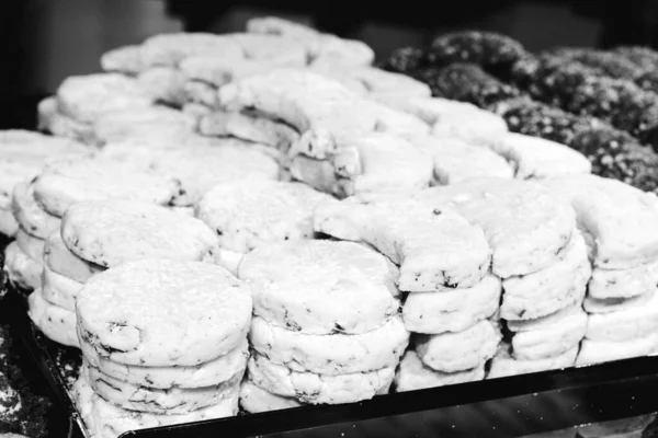 Group Assorted Cookies Chocolate Chip Oatmeal Raisin White Chocolate — Stock Photo, Image