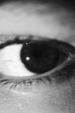 Bir insanın derin gözlerinin güzel makro yakın çekimi.
