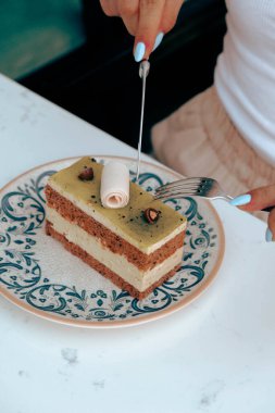 Masada lezzetli bir pasta var.