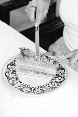 Masada lezzetli bir pasta var.