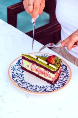 Masada lezzetli bir pasta var.