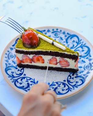 Masada lezzetli bir pasta var.