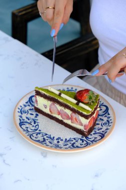 Masada lezzetli bir pasta var.