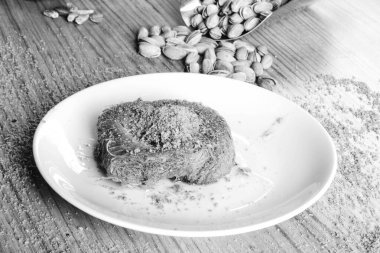 Geleneksel hindistancevizli tatlı baklavası. Ev yapımı fındıklı ve ballı baklava..